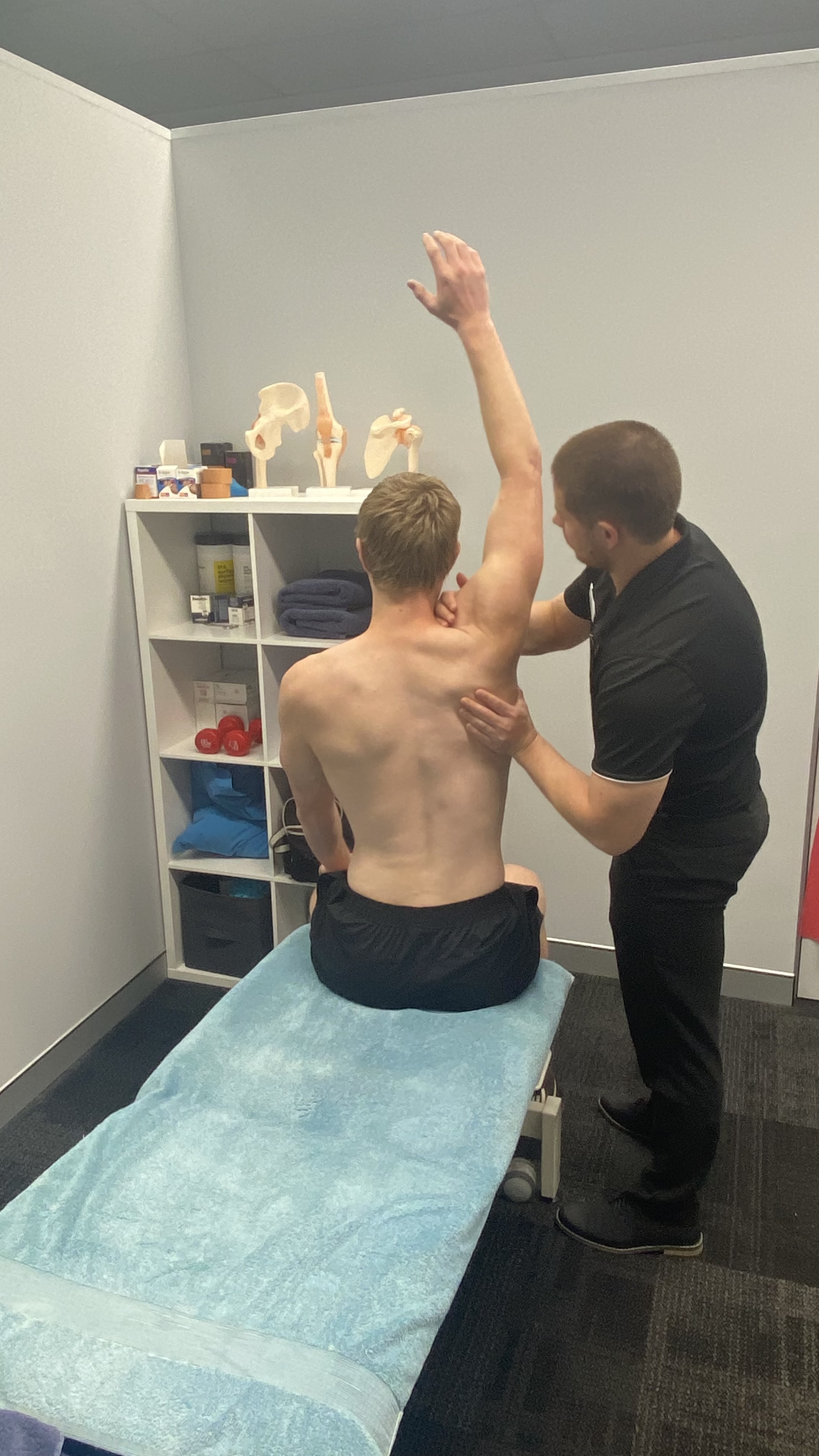 treating shoulder injury